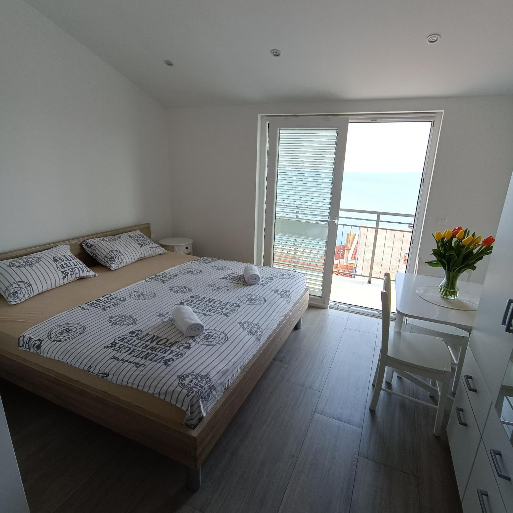 Apartmani Kristijan Igrane Esterno foto