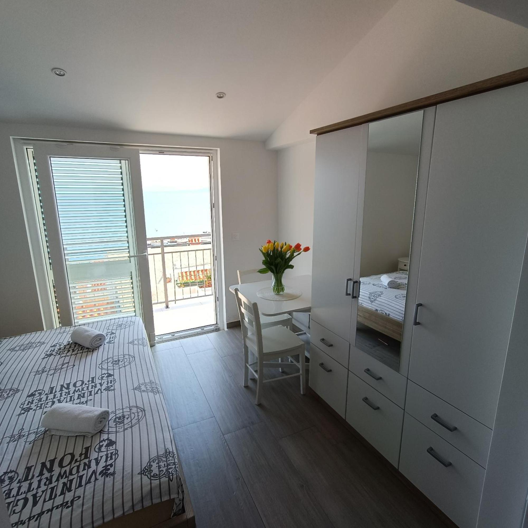 Apartmani Kristijan Igrane Esterno foto